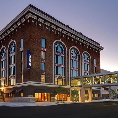 Hilton Garden Inn Kalamazoo Downtown Exterior photo