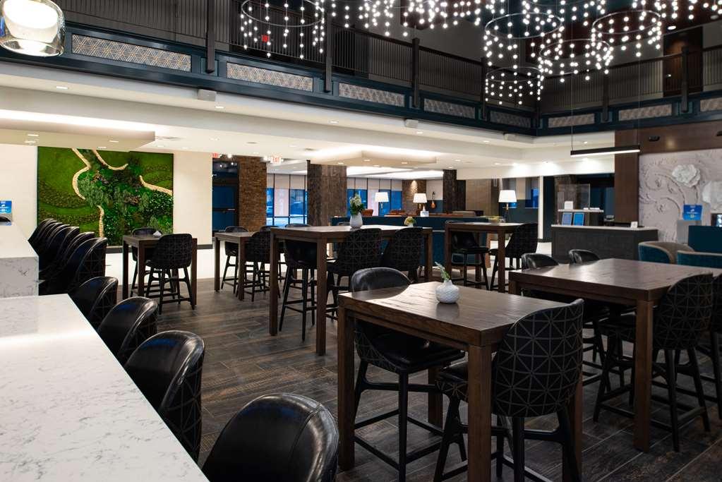 Hilton Garden Inn Kalamazoo Downtown Restaurant photo