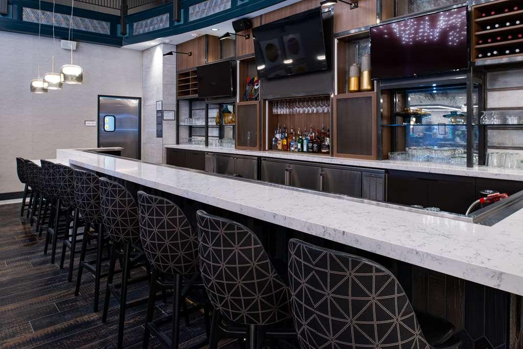 Hilton Garden Inn Kalamazoo Downtown Restaurant photo