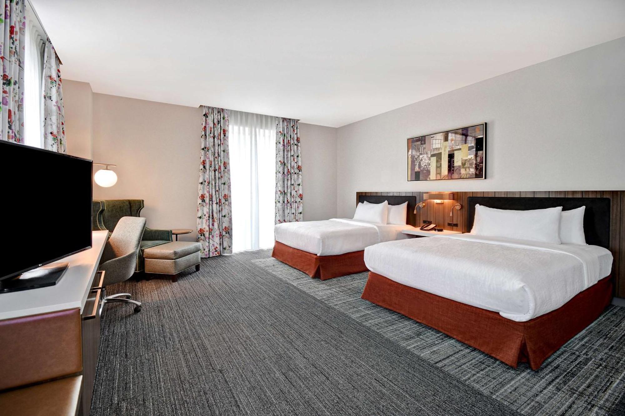 Hilton Garden Inn Kalamazoo Downtown Exterior photo