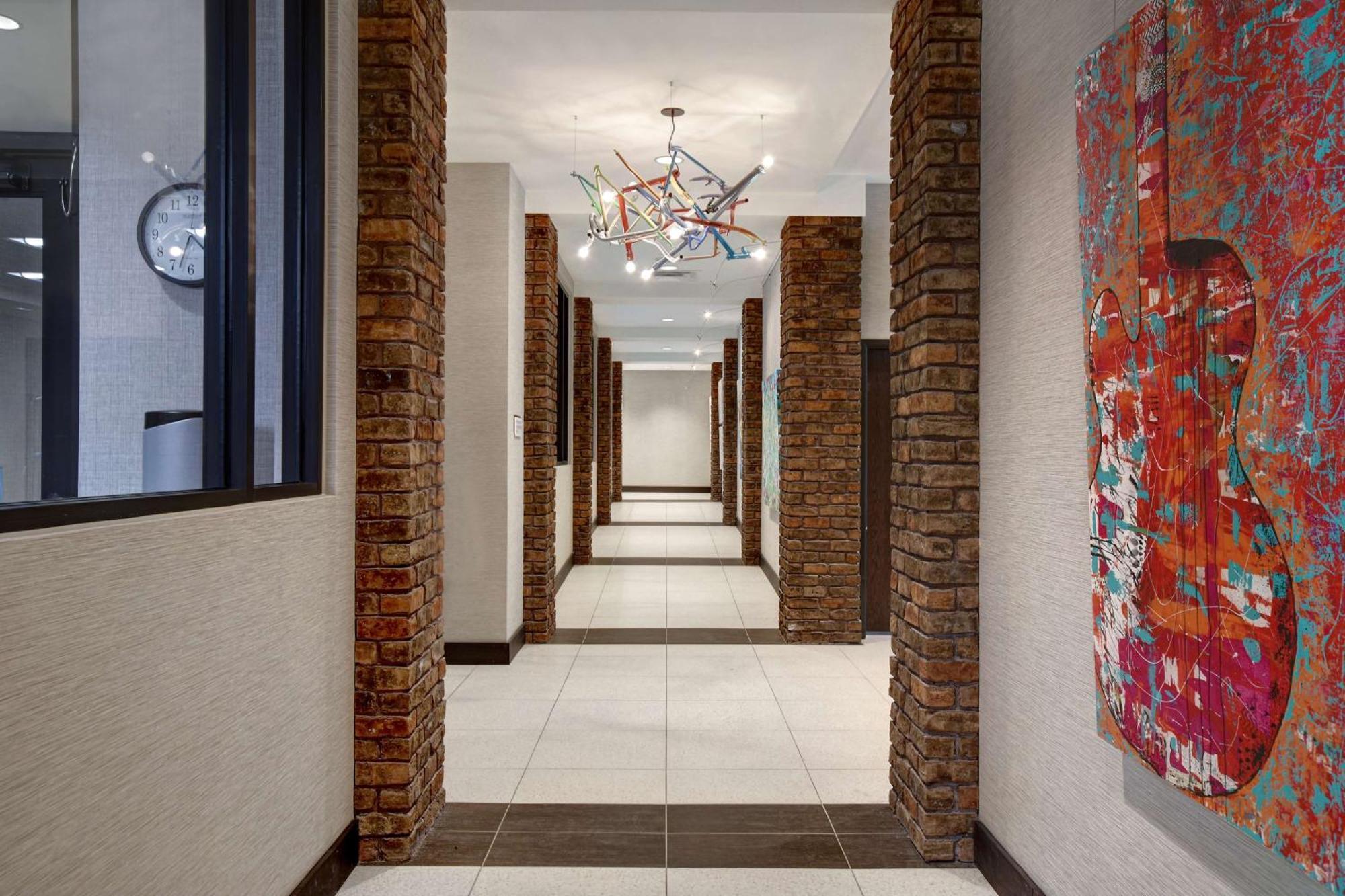 Hilton Garden Inn Kalamazoo Downtown Exterior photo